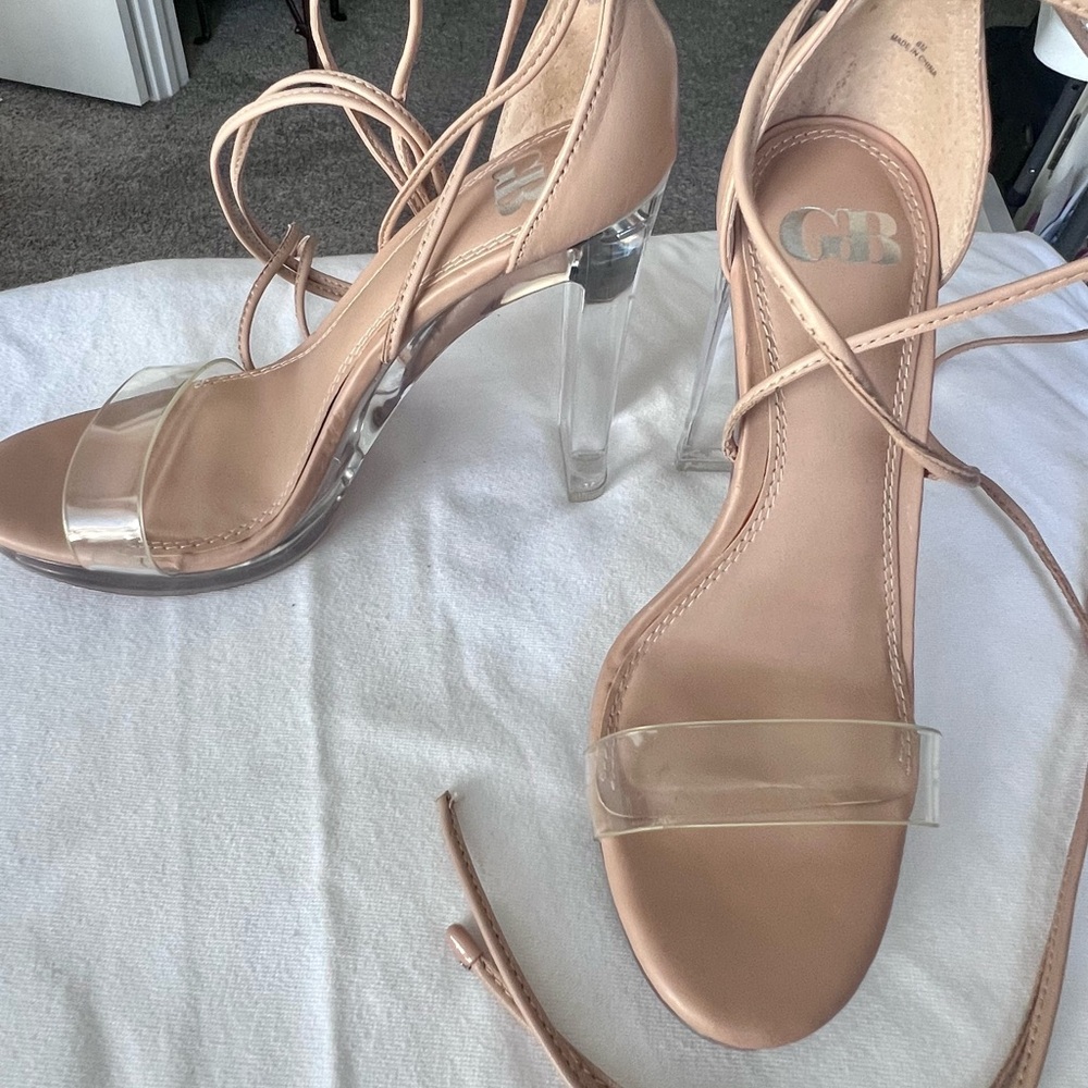 Gianni Bini Neutral Leather Pump w Leather Ankle Wraps, Clear Toe & Acrylic Heel